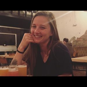 Meet your Posher, Elizabeth